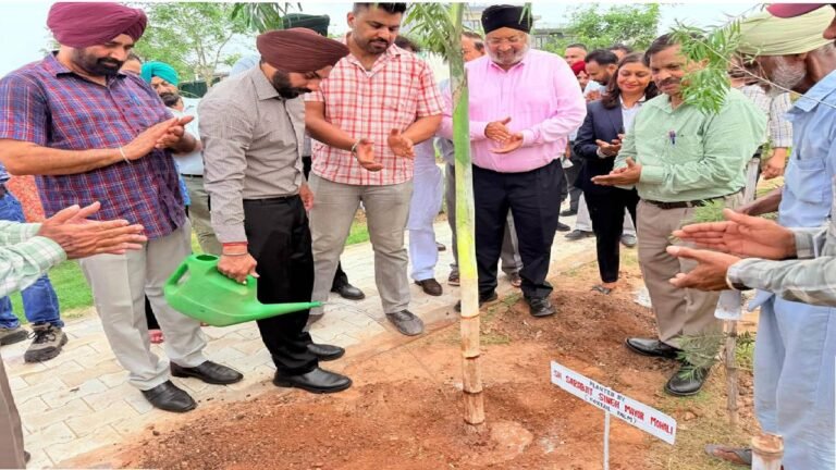 Mayor Sarabjeet Singh Samana Inaugurates Green Park at Sector 94, Mohali on Van Mahotsav