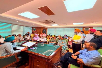 Mayor Sarabjeet Singh Samana meeting residents from different areas of SAS Nagar Mohali at his office to discuss civic issues and public grievances