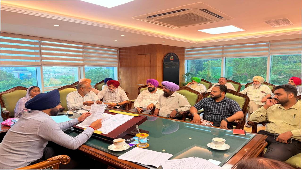 Mayor Sarabjeet Singh Samana meeting residents from different areas of SAS Nagar Mohali at his office to hear civic issues and public grievances.
