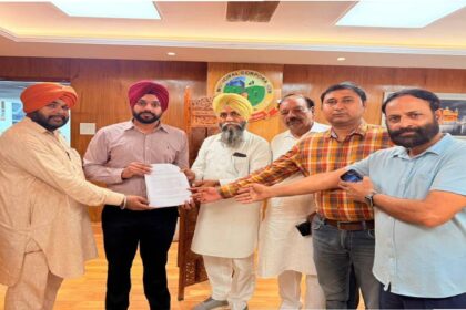 Mayor Sarabjeet Singh Samana meeting residents from various wards at the Municipal Corporation Office in SAS Nagar Mohali to discuss civic issues.