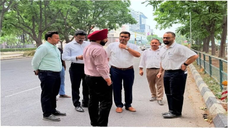 Mayor Sarabjeet Singh Samana Inspects Sewerage, Roads and Drain Cleaning Works Across Mohali Ahead of Monsoon