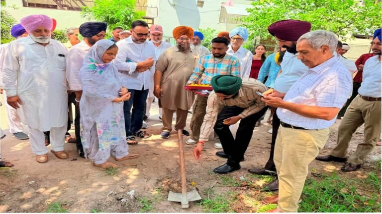 Mayor Sarabjeet Singh Samana Reviews Paver Block Installation Work in Sector 77, Mohali