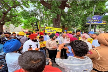 Mayor Sarabjeet Singh Samana participates in a public protest in Mohali supporting development-focused governance and social harmony.