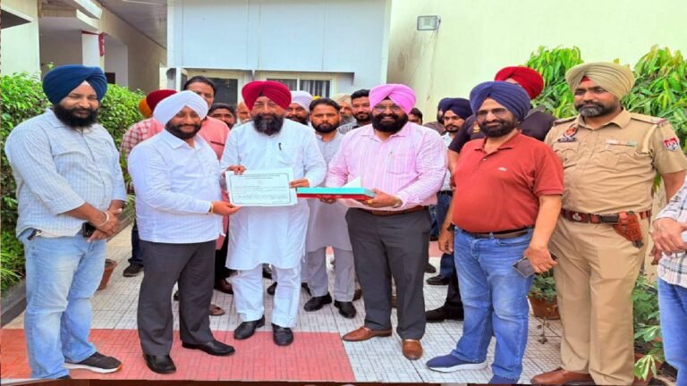 Kulwant Singh Congratulates Akwinder Singh Gosal on Punjab Government Certification for Services to Culture and Sports