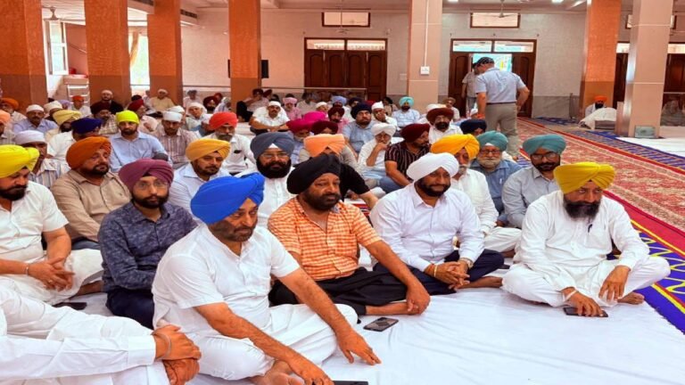 MLA Kulwant Singh Pays Condolences at Bhog and Antim Ardas Ceremony for Sardarni Kulwant Kaur Ji