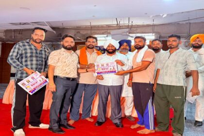 MLA Kulwant Singh interacts with villagers during a Lok Milani programme at Jhurhedi village in Mohali.