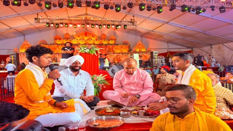 MLA Kulwant Singh Participates in ‘One Evening in the Name of Lord Shiva’ Programme in Mohali