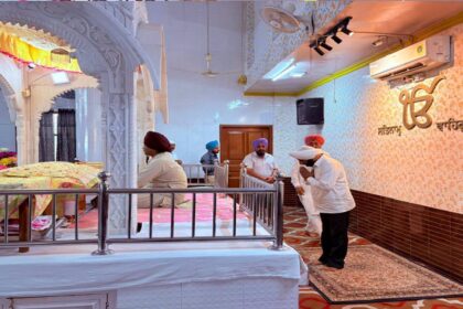 MLA Kulwant Singh attends the Antim Ardas of Usha Rani Chaudhary at Gurdwara Singh Sabha Phase 9 Mohali