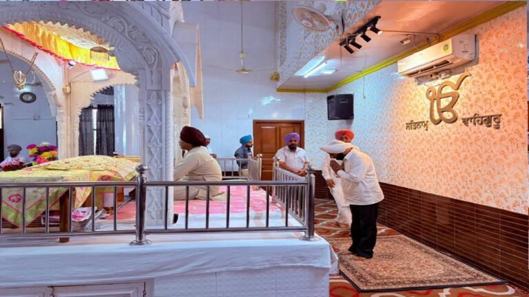 Kulwant Singh Pays Condolences to Family of Usha Rani Chaudhary in Phase 9 Mohali
