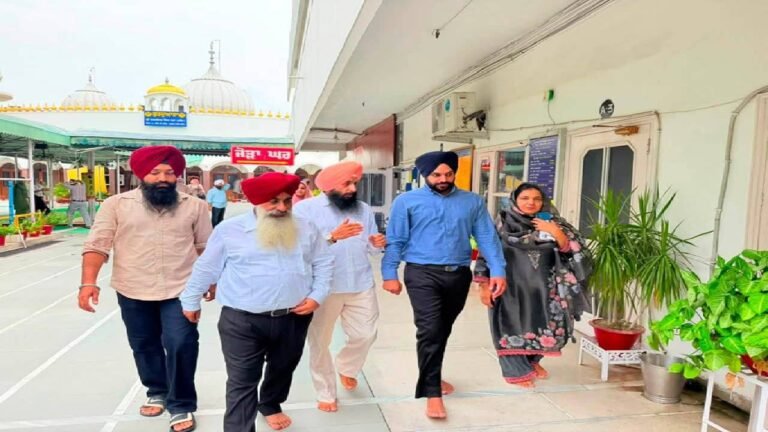 Mayor Sarabjeet Singh Samana Attends 50th Birthday Celebration of Kulwinderjit Kaur Ji in Mohali