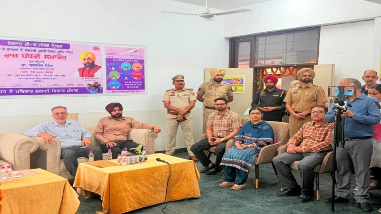 Mayor Sarabjeet Singh Samana Attends National Deworming Day Awareness Camp at School of Eminence, Phase 11 Mohali