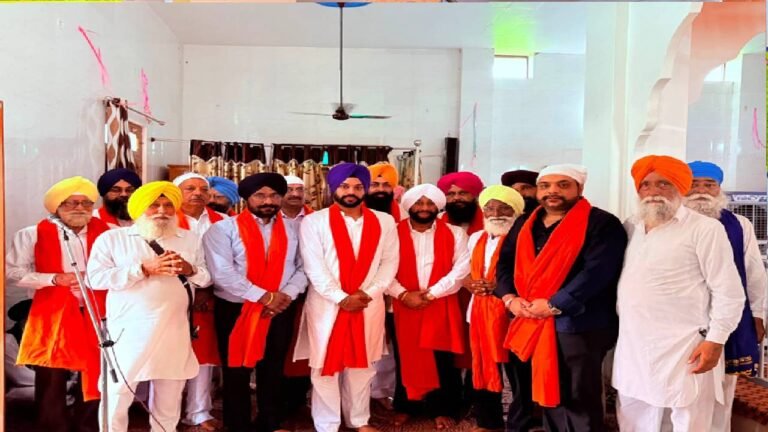 Mayor Sarabjeet Singh Samana Attends Sukhmani Sahib Path at Native Village Samana Kalan