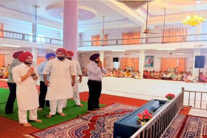 Mayor Sarabjeet Singh Samana attends the last prayer of late Sardarni Surinder Kaur Ji at Angitha Sahib Phase 8 Mohali and offers condolences to the family