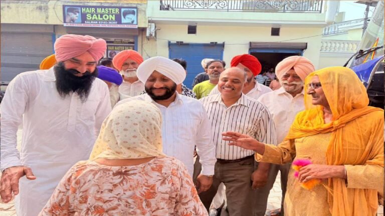 Senior Pilgrims Depart from Saneta Village Under Chief Minister Tirath Yatra Scheme