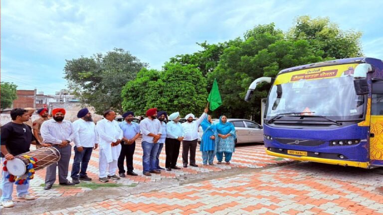 Two Pilgrimage Buses Depart from Mataur Village Under Chief Minister Tirath Yatra Scheme