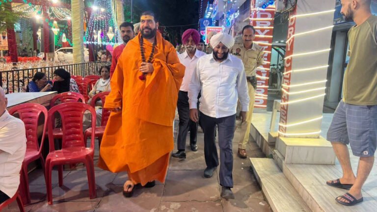 Kulwant Singh Attends Shri Ganesh Mahotsav in Mohali Phase-9