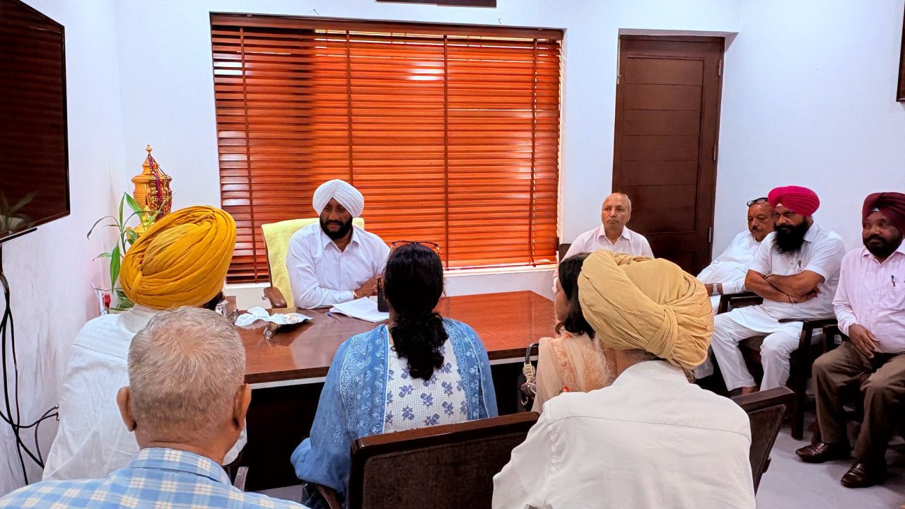 Face-to-face meeting with Kulwant Singh and area residents