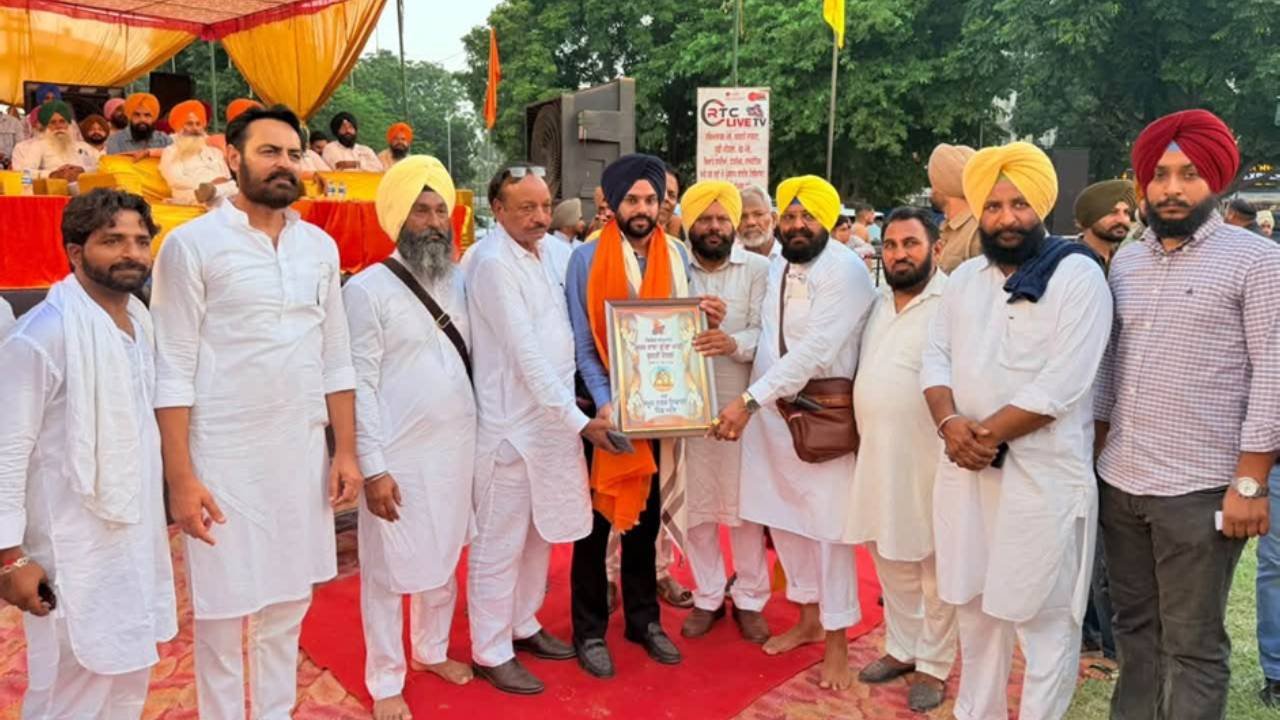 Mayor Sarabjeet Singh Samana attending the Guga Maari Wrestling Dangal in Sector-70 Mohali