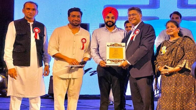 Mayor Sarabjeet Singh Samana Attends Annual Programme at New Life City Church Balongi, Receives Blessings and Meets Christian Community