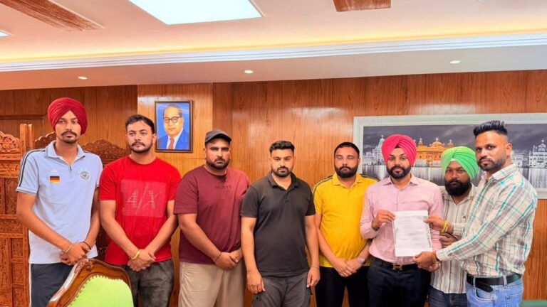 Sarabjeet Singh Samana Meets Area Residents to Hear Problems