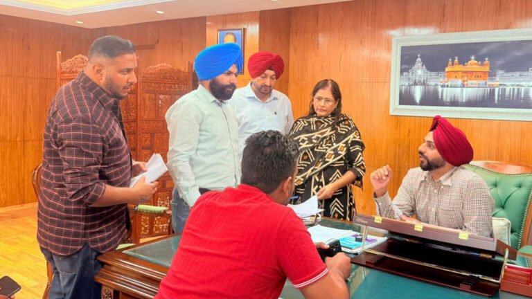 Sarabjeet Singh Samana Meets Area Residents to Hear Problems