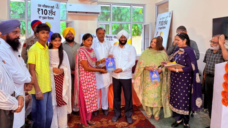 Mann Government Starts Distribution of ₹10 Lakh Free Medical Cards in Mohali
