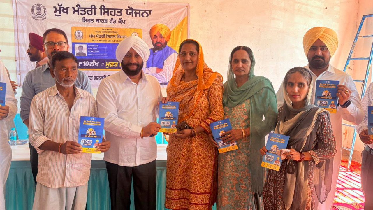 Health insurance cards distributed to beneficiaries in Blongi and Daun Mohali