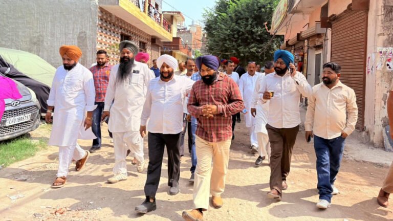 Bahalolpur Jujhar Nagar residents meet Kulwant Singh in Mohali